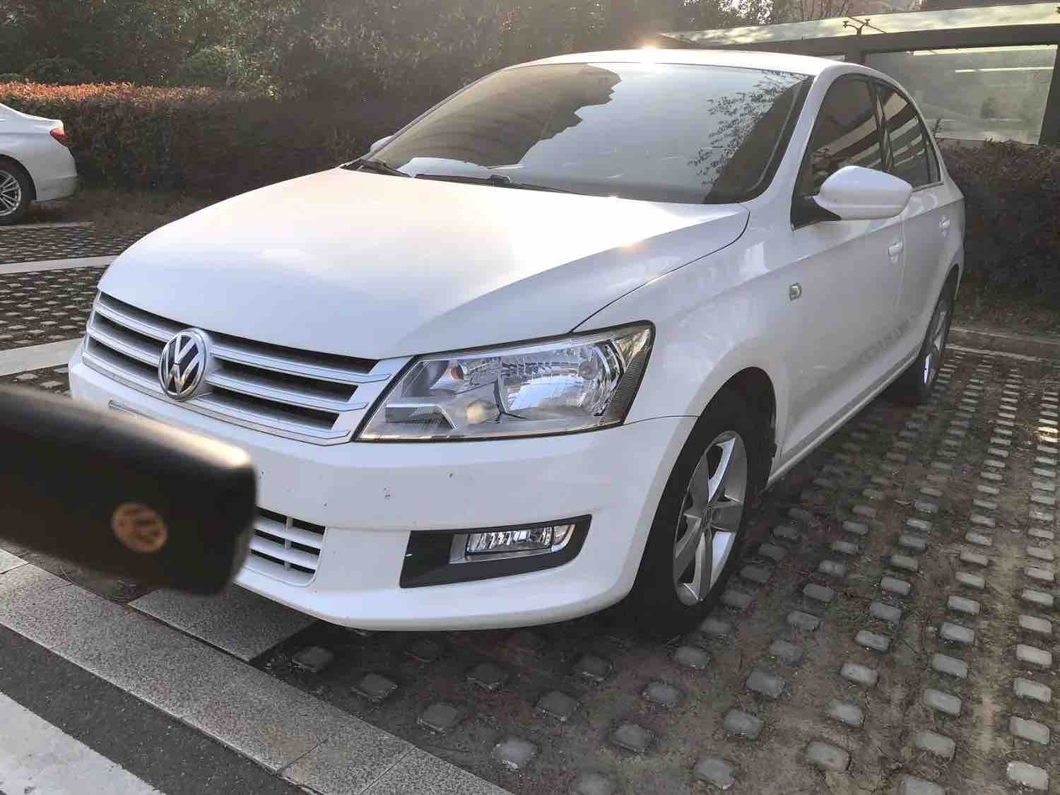 Volkswagen Santana 2015 car image 