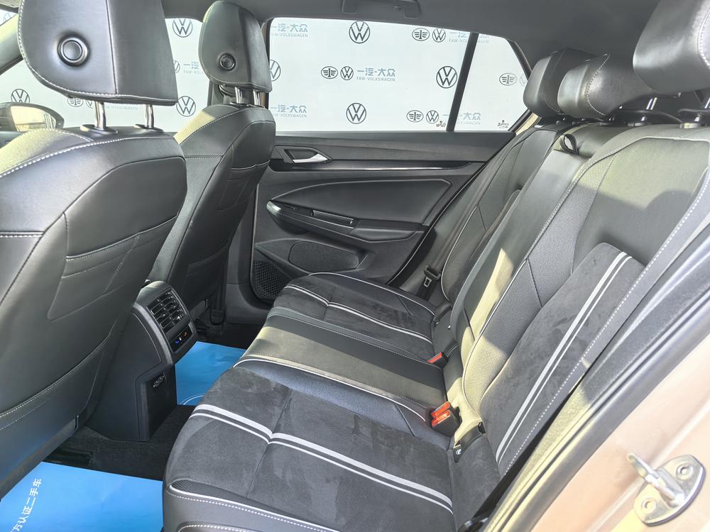 Volkswagen Golf 2021 car image #13