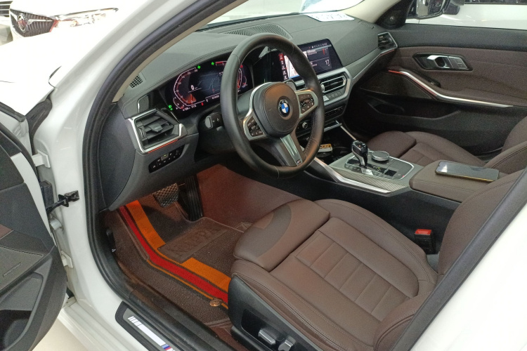 BMW 3 Series 2021 imagen de coche #16