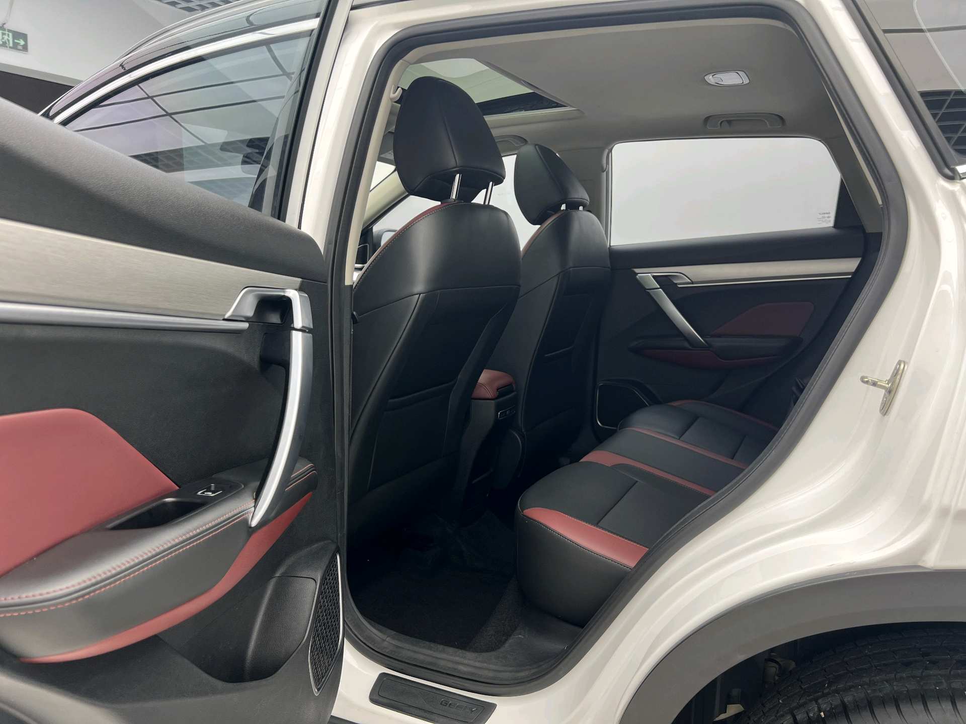 GEELY Coolray 2022 car image #6