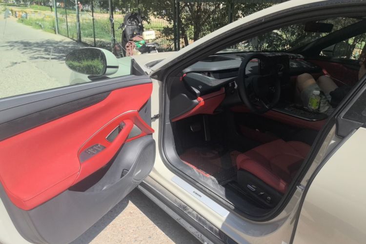 MI SU7 2024 car image #13