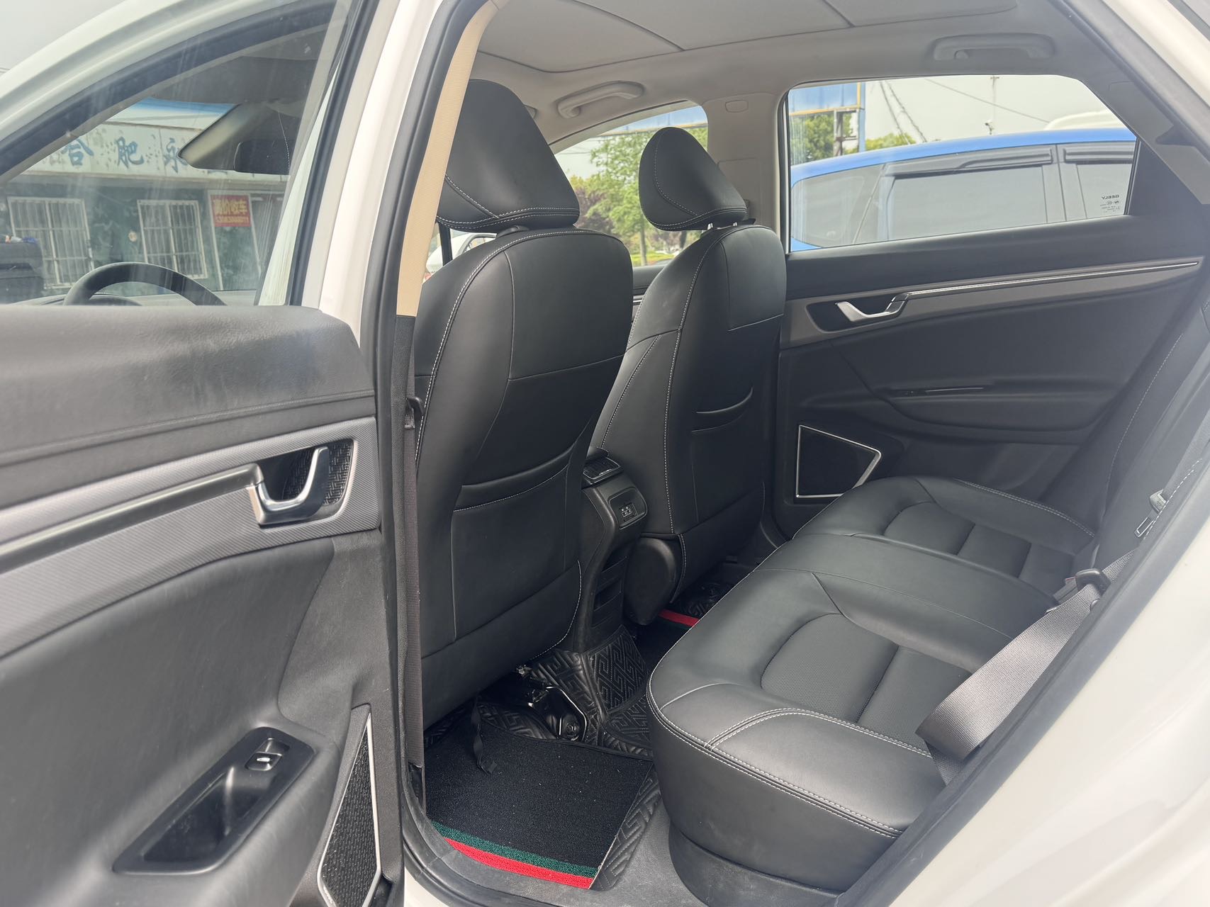 GEELY Emgrand GS 2018 car image #6