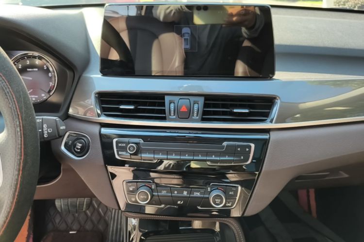 BMW X1 2019 car image #13