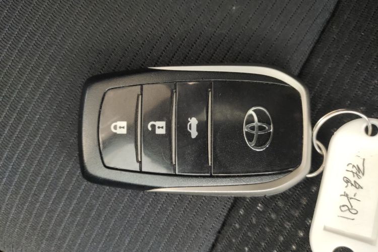 Toyota Corolla 2018 #9 Toyota Corolla 2018 car image #9