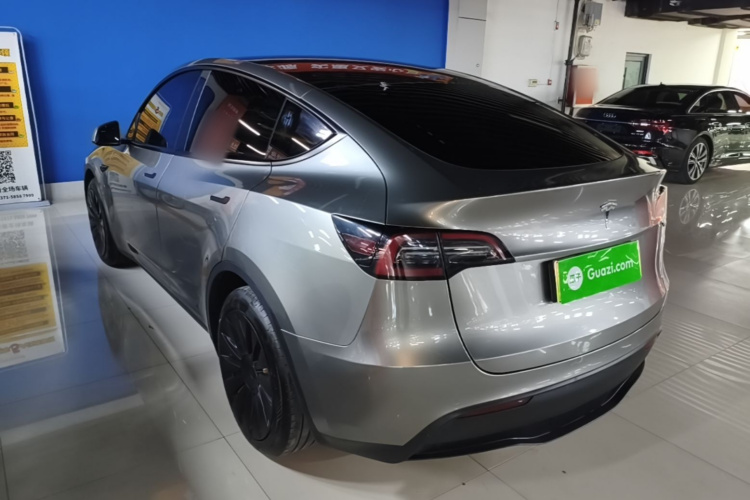 Tesla Model Y 2022 #5 Tesla Model Y 2022 immagine di auto #5