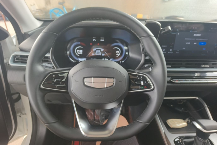 GEELY Emgrand 2025 car image #11