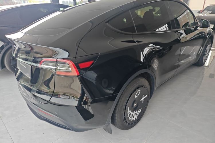 Tesla Model Y 2023 #7 Tesla Model Y 2023 car image #7