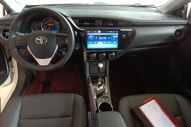 Toyota Corolla 2019 #10 Toyota Corolla 2019 car image #10