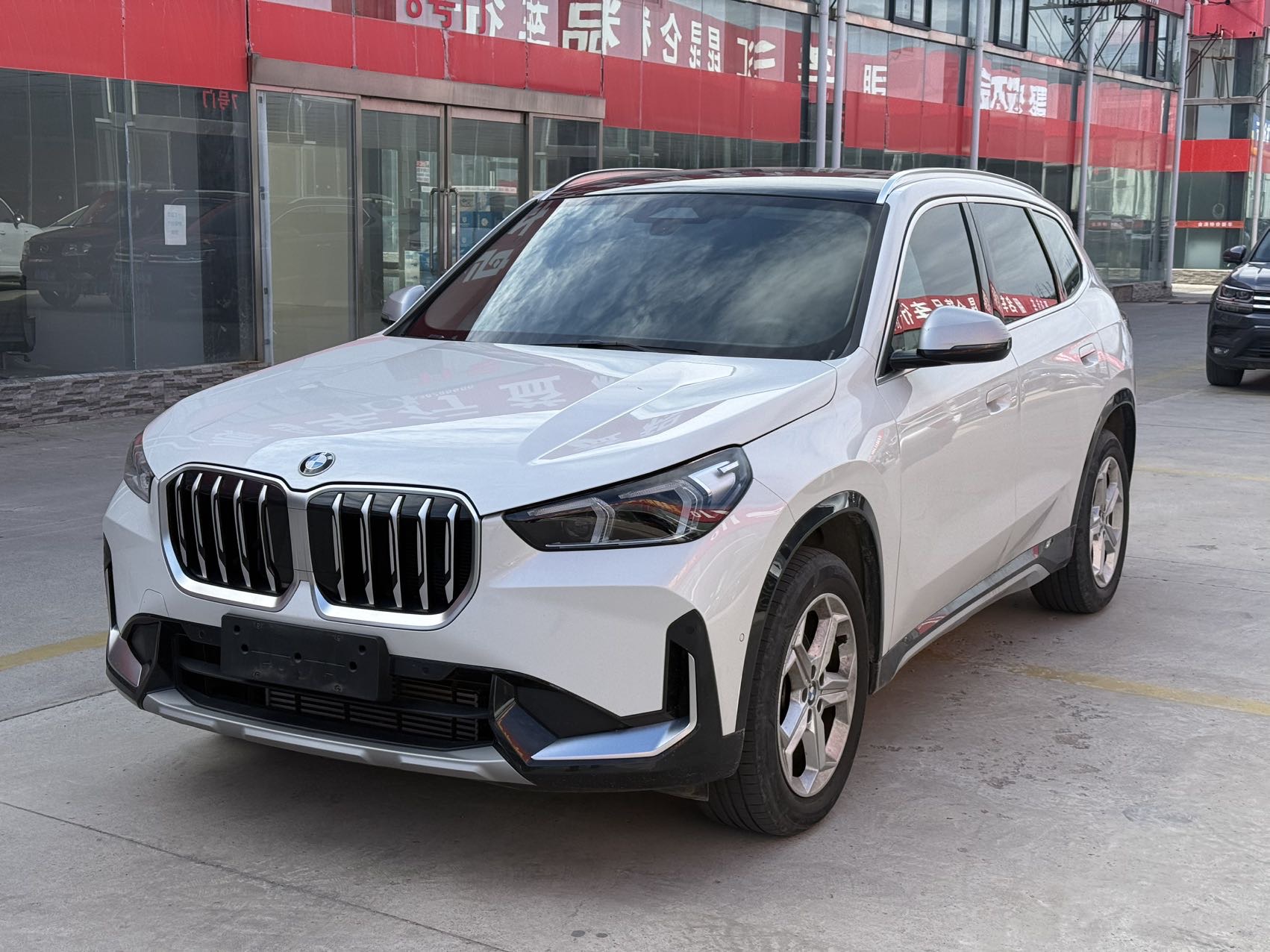 BMW X1 2023 BMW X1 2023 car image