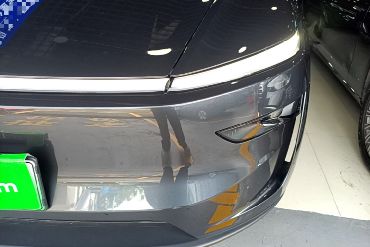 Tesla Model Y 2025 car image #22