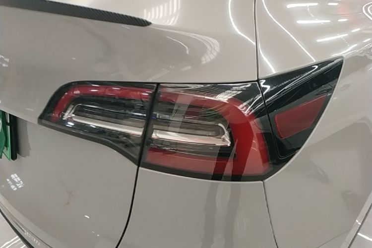 Tesla Model Y 2021 #8 Tesla Model Y 2021 car image #8