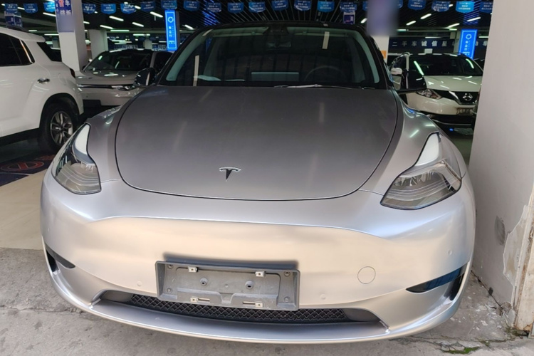 Tesla Model Y 2023 #3 Tesla Model Y 2023 car image #3