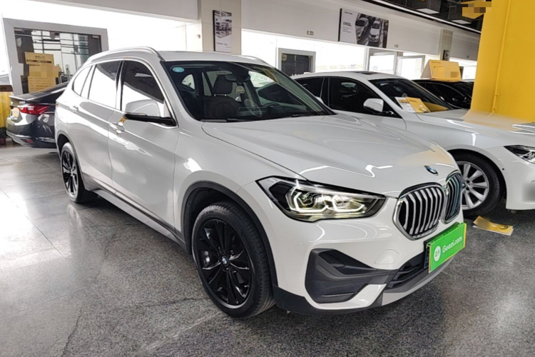 BMW X1 2021 #4 BMW X1 2021 car image #4