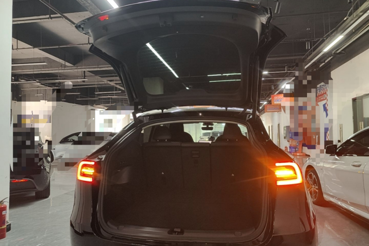Tesla Model Y 2022 #21 Tesla Model Y 2022 car image #21