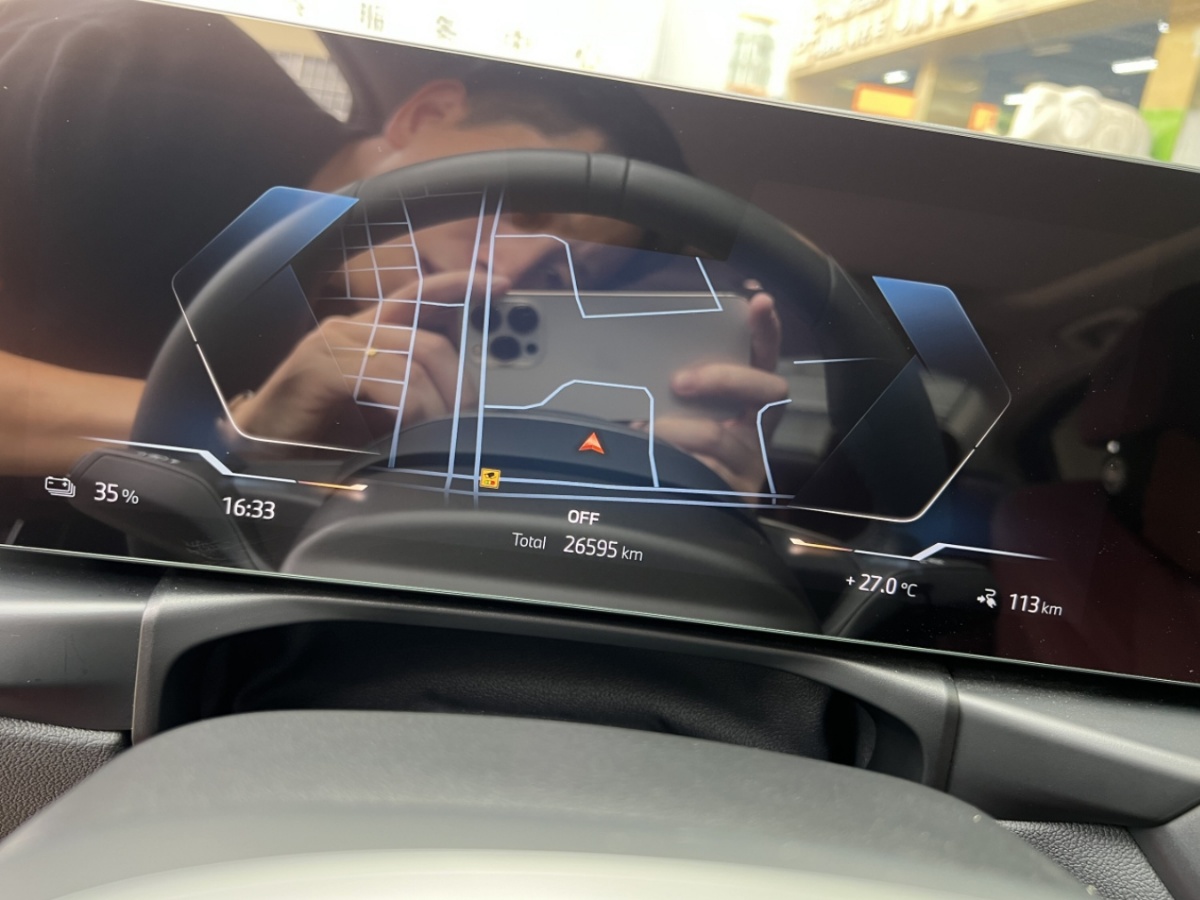 BMW i3 2025 car image #7