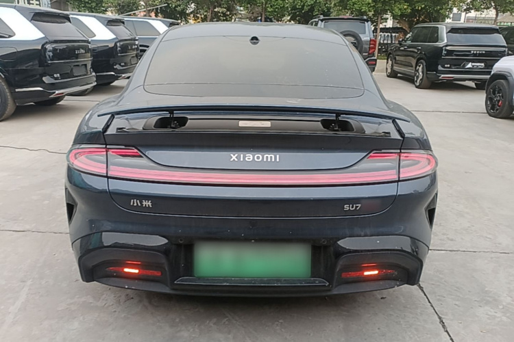 MI SU7 2024 image de voiture #4