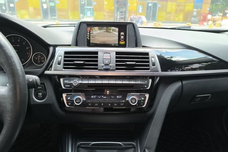 BMW 3 Series 2017 #13 BMW 3 Series 2017 car image #13