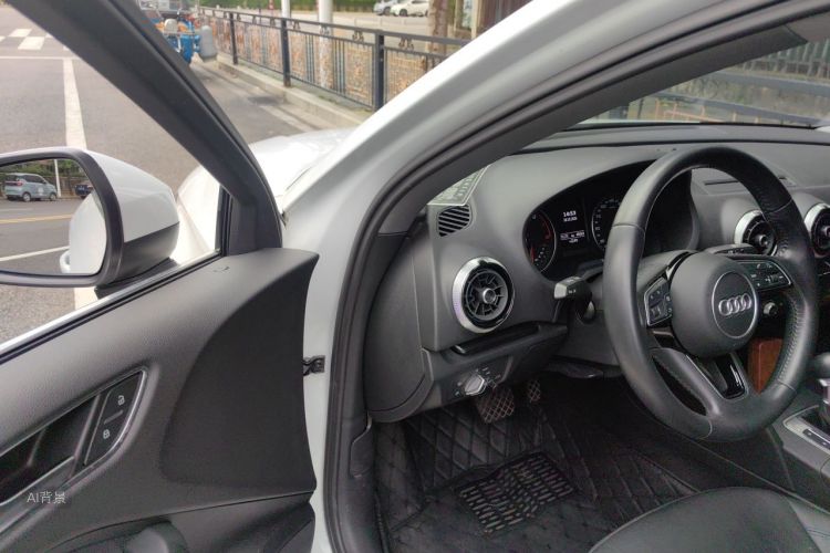 Audi A3 2018 immagine di auto #18