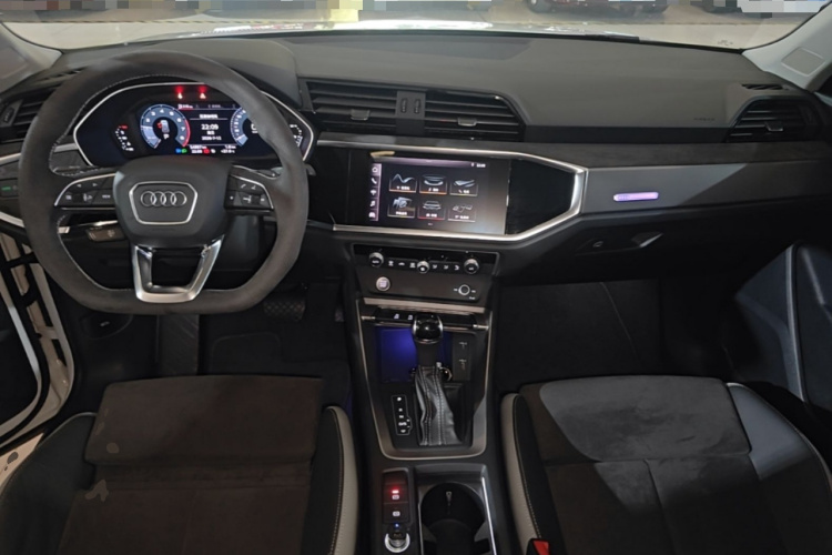 Audi Q3 2020 #10 Audi Q3 2020 car image #10