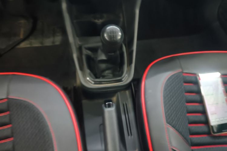 Volkswagen Santana 2018 car image #18