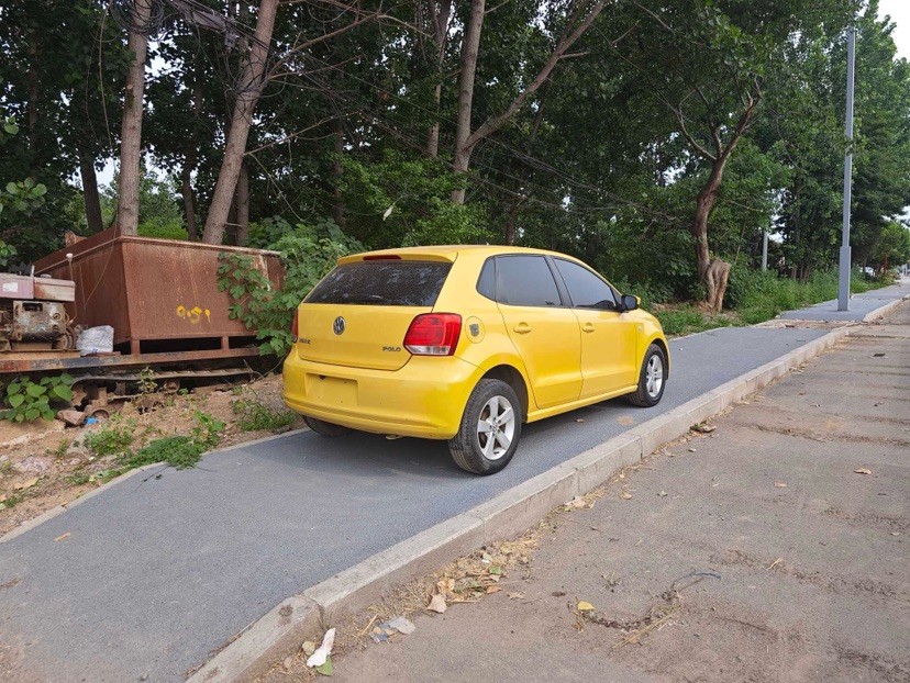 Volkswagen Polo 2011 #5 Volkswagen Polo 2011 car image #5