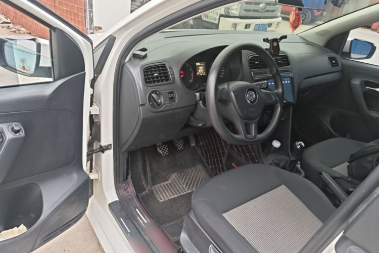 Volkswagen Polo 2017 #16 Volkswagen Polo 2017 car image #16