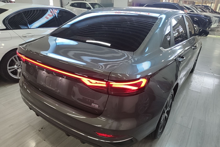 GEELY Emgrand 2023 #7 GEELY Emgrand 2023 car image #7