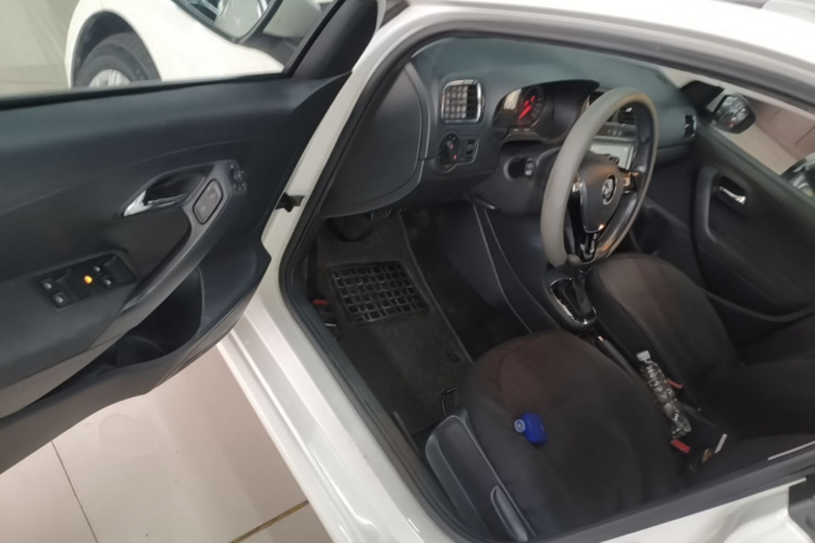 Volkswagen Polo 2018 #16 Volkswagen Polo 2018 car image #16
