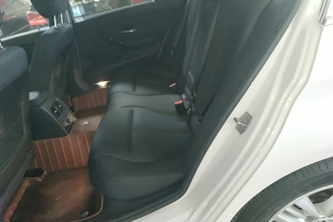 BMW 3 Series 2016 #8 BMW 3 Series 2016 car image #8