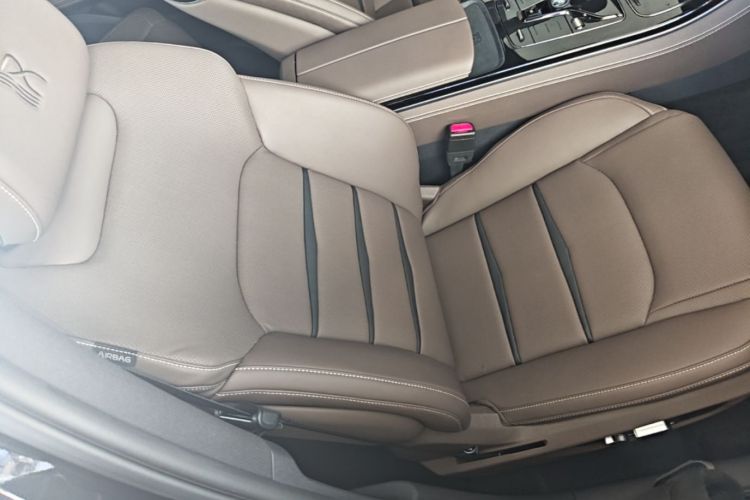 BYD Han 2022 car image #24