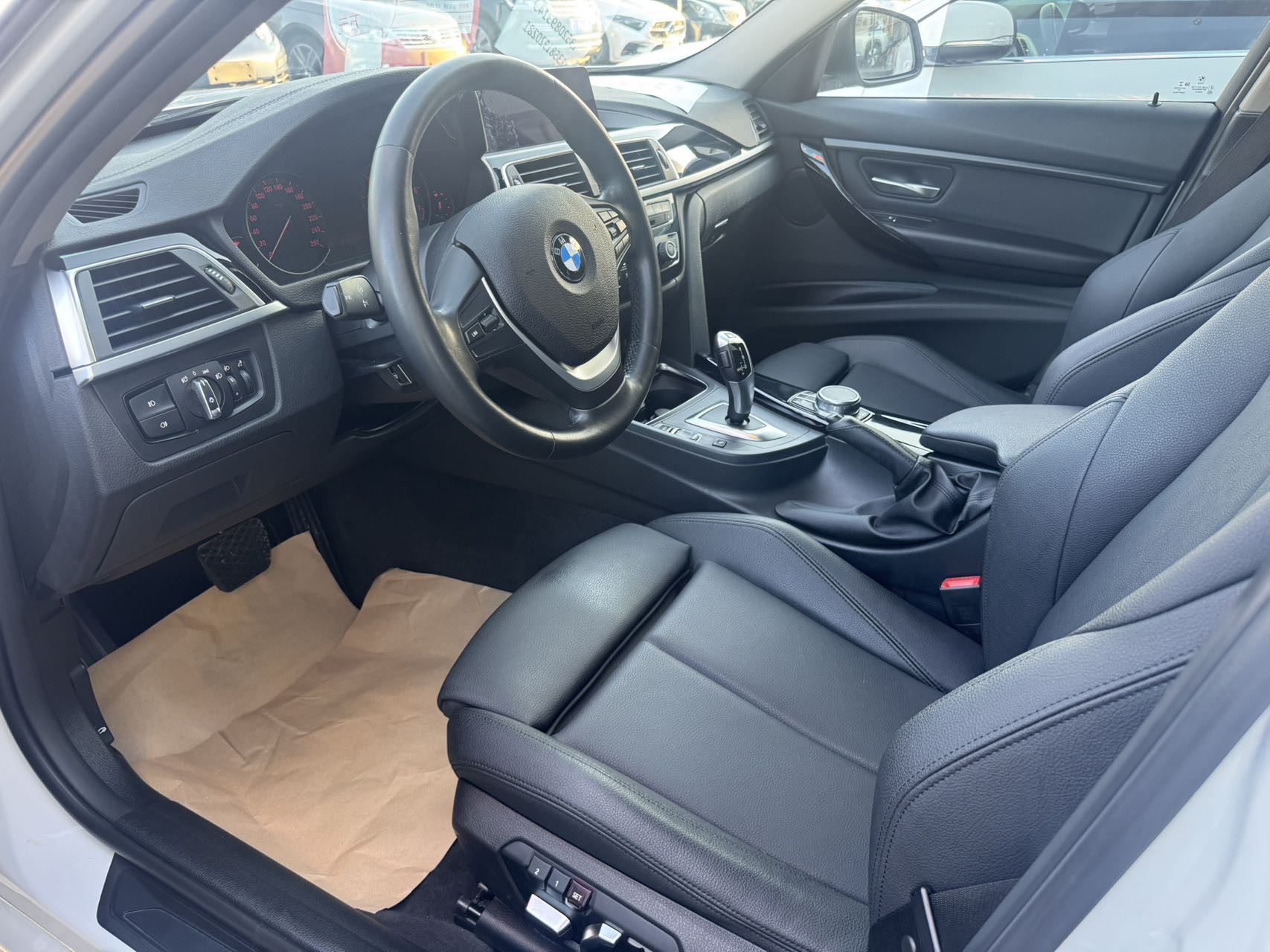 BMW 3 Series 2019 #3 BMW 3 Series 2019 car image #3