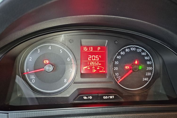 Volkswagen Santana 2017 car image #12