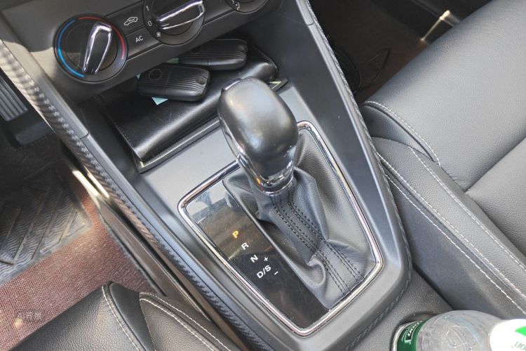 MG ZS 2018 #16 MG ZS 2018 car image #16