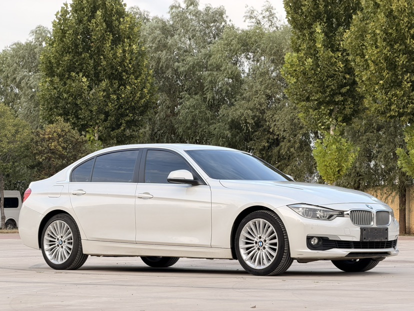 BMW 3 Series 2018 car image #3