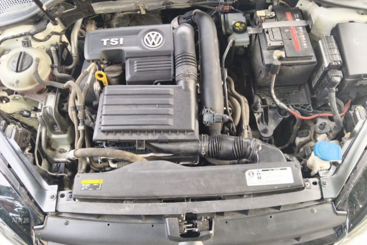 Volkswagen Golf 2018 car image #22