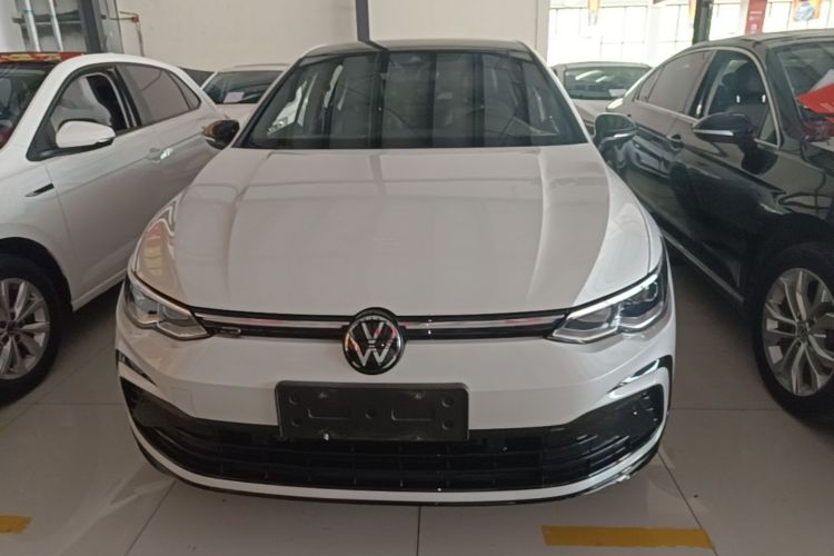 Volkswagen Golf 2024 car image #3