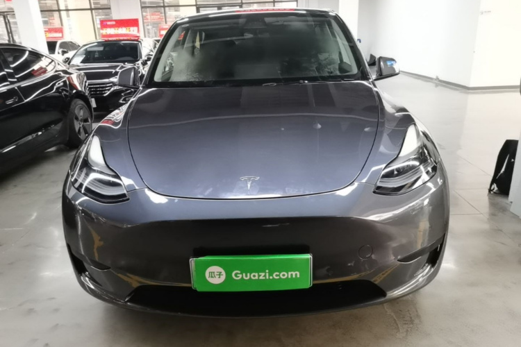 Tesla Model Y 2023 #3 Tesla Model Y 2023 car image #3