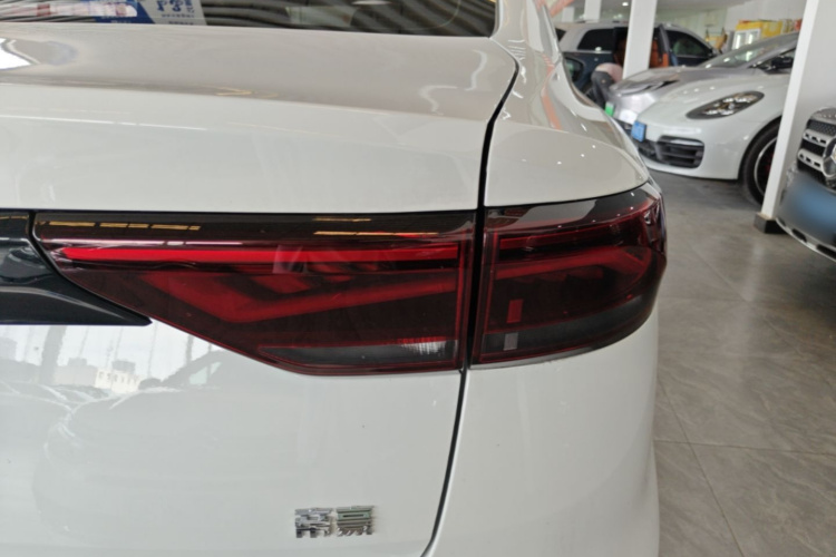 GEELY Emgrand 2025 image de voiture #8