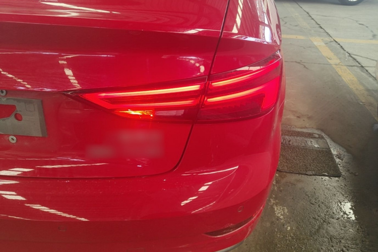 Audi A3 2018 car image #8