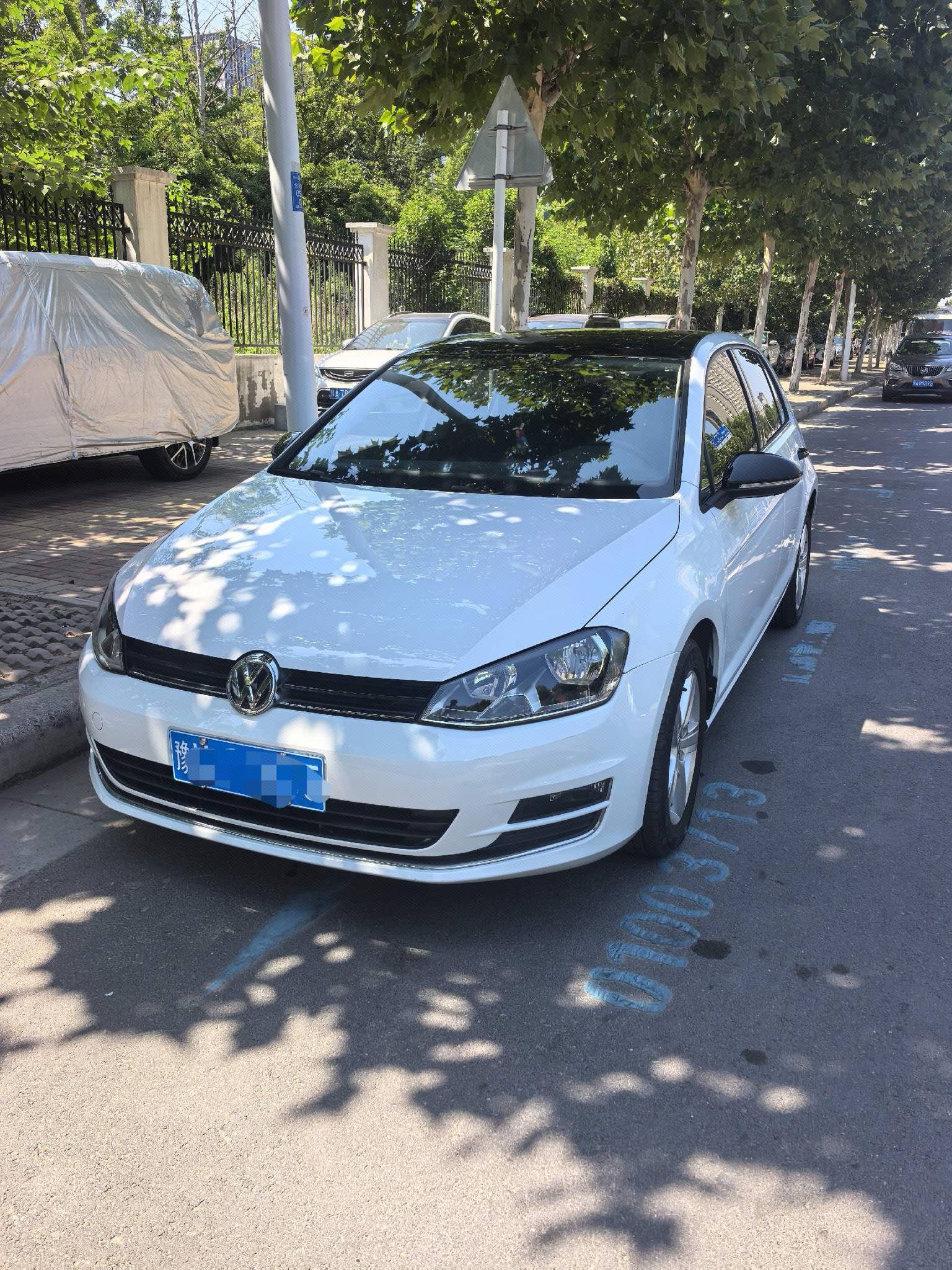 Volkswagen Golf 2015 car image 