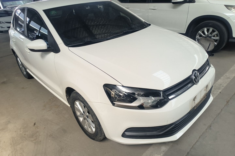 Volkswagen Polo 2016 car image #4