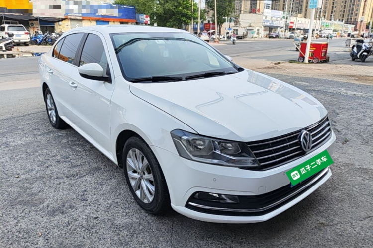 Volkswagen Lavida 2017 car image #4