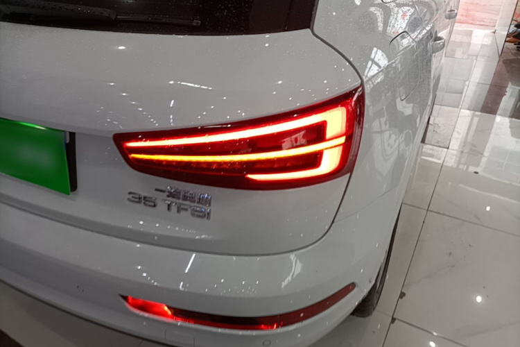 Audi Q3 2017 #8 Audi Q3 2017 car image #8