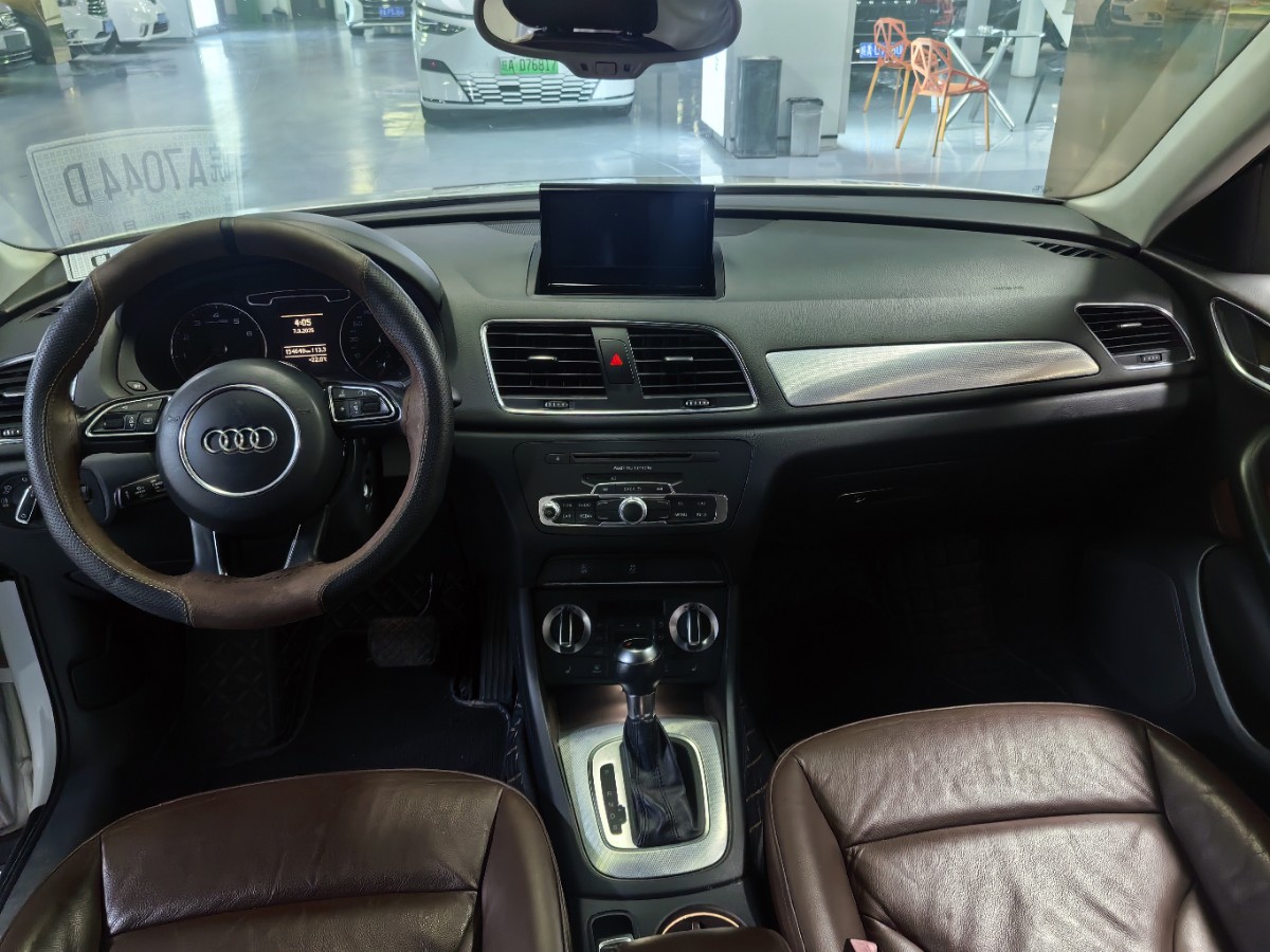 Audi Q3 2014 car image #6
