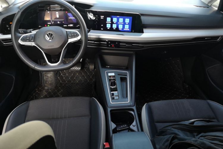 Volkswagen Golf 2023 #10 Volkswagen Golf 2023 car image #10