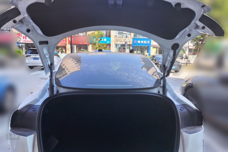 Tesla Model 3 2025 #21 Tesla Model 3 2025 car image #21