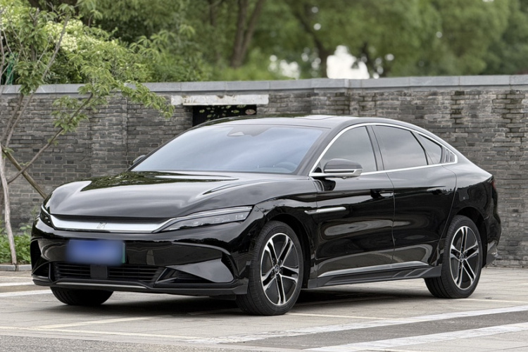 BYD Han 2023 car image #2