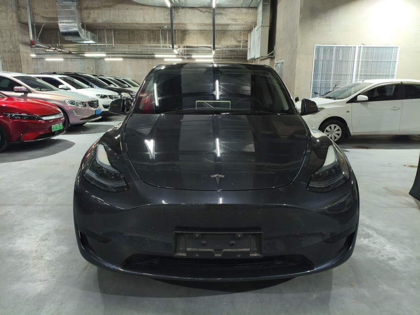 Tesla Model Y 2024 car image #2