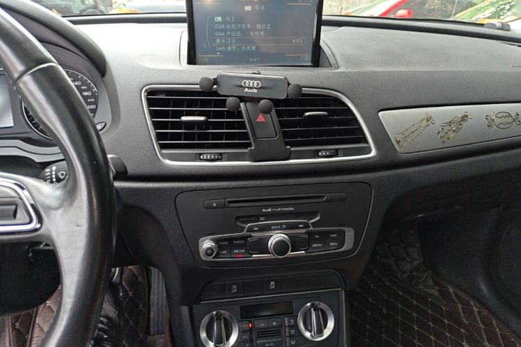 Audi Q3 2015 #13 Audi Q3 2015 car image #13