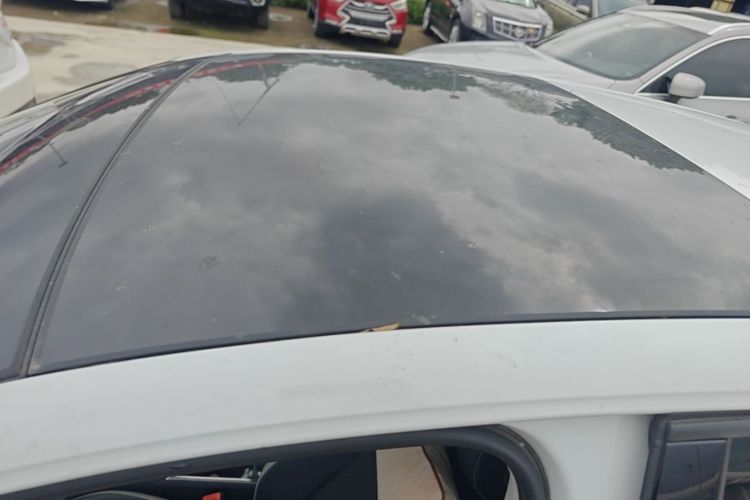 Volkswagen Golf 2021 car image #25